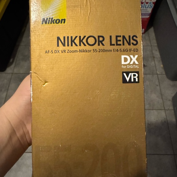 Nikon NIKKOR 55-200mm